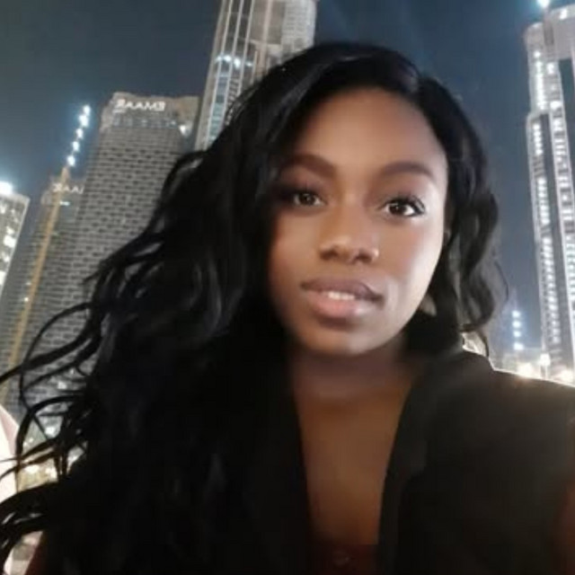 Lauren Akosia