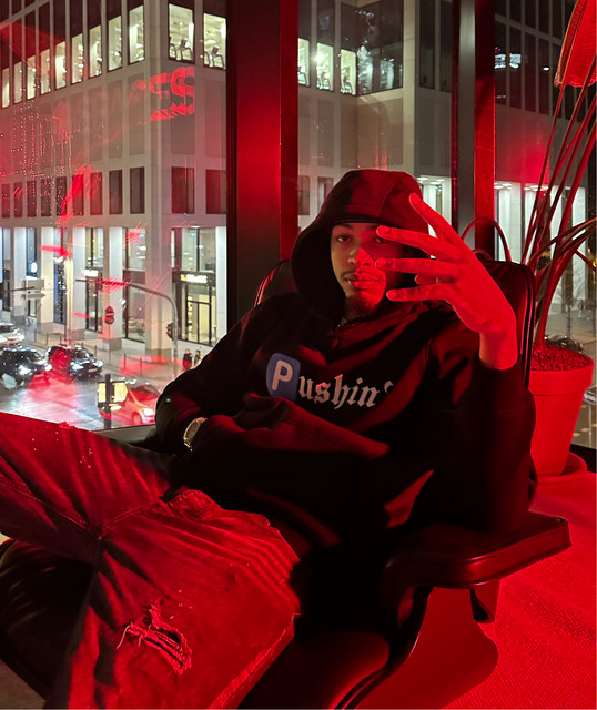 Emes | Spotify