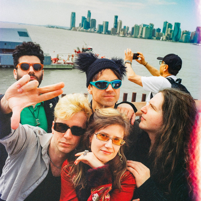 BODEGA band image