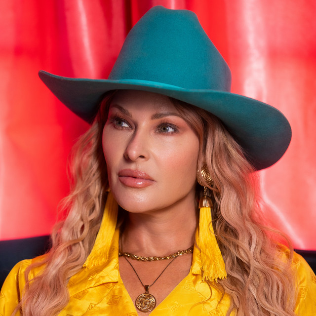 Elizabeth Cook image