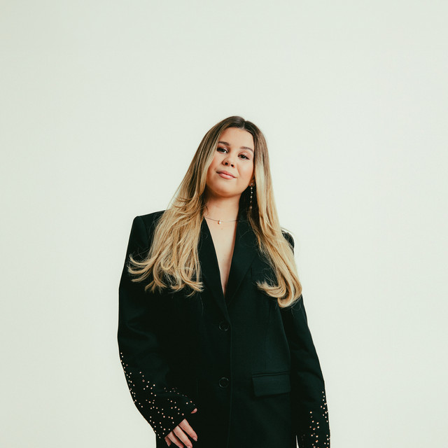 Lisa Ajax image
