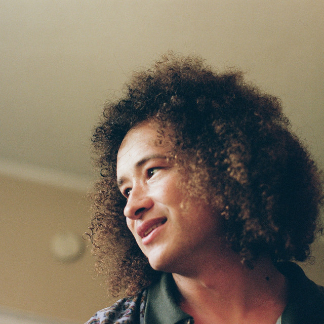 KELLY | Spotify