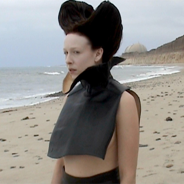 Allie X image