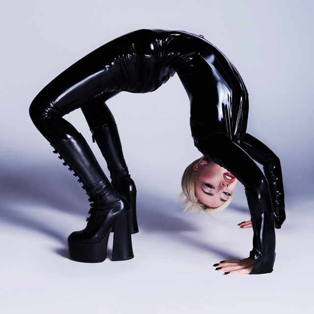 AVA MAX