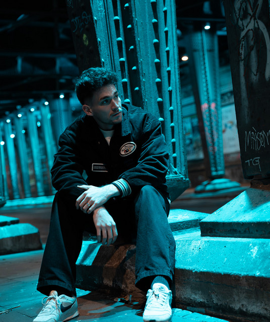 Leo Valdivia