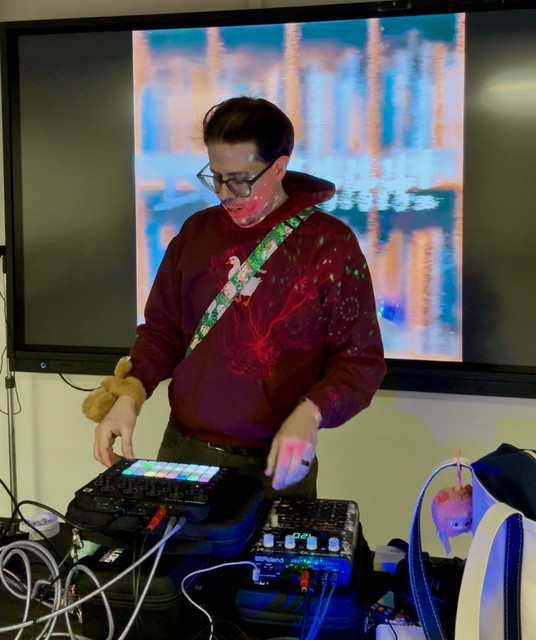 DJ Shhh!