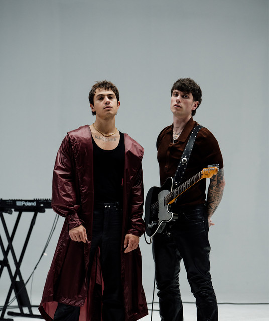 Benji & Fede image