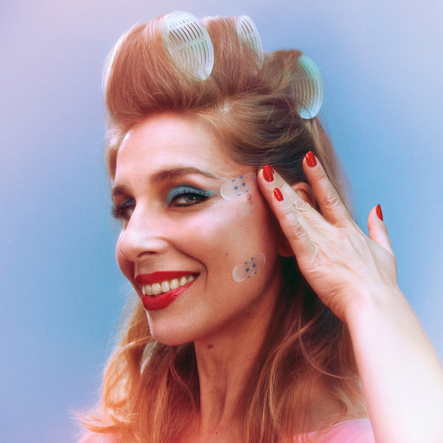 Barbara Carlotti image