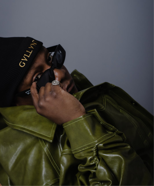 4 Eva Noir