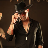 Leoni Torres profile