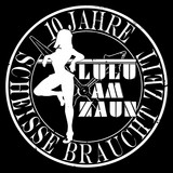 Lulu am Zaun