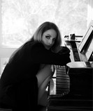 Liz Gillies profile