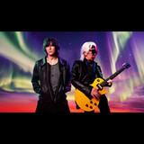 邦楽 B'z The Best ULTRA Pleasure & Treasure Amazon.co.jp: B'z The Best“ULTRA Pleasure”Winter Giftパッケージ