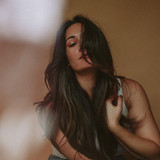 Lola Rhodes profile
