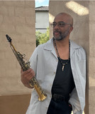 Dee Lucas