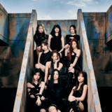 NiziU Photo