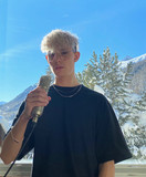 Kinda White profile