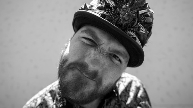 Kricked press photo