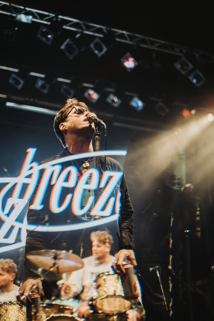 Breezer press photo
