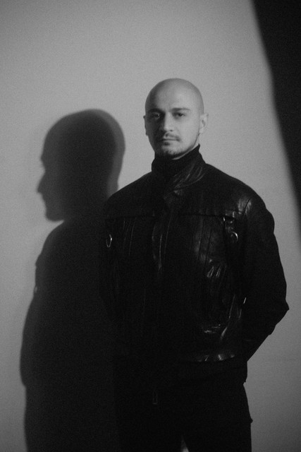 Stef Mendesidis press photo