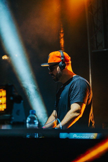 PEZNT press photo