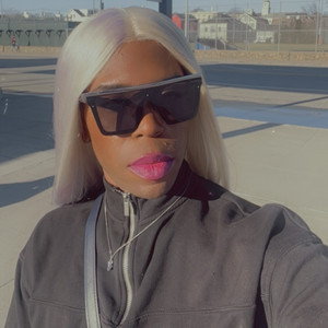 Goddess in TheFlesh - Shrug (TikTok)