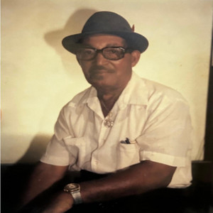 Namo Maitri - El Beso