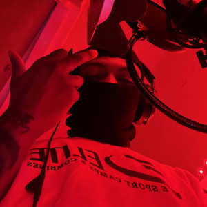 v1zuri - Hate Me (feat. Nizz)