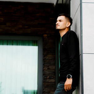 Vurulmuşum Gözlerine