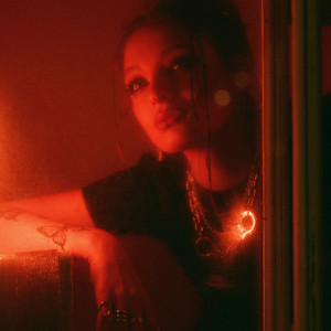 Стой и свети (Из реалити-шоу «Новые Пацанки»)