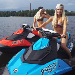 mc souza - Jet Ski 300 Esses Bofe Que Chama Vocês pra Andar de Jet Ski