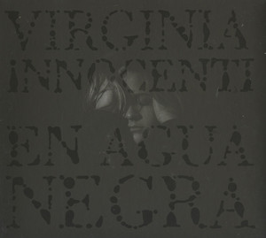 En agua negra