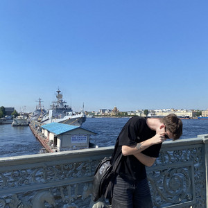 RealLowly Pluto - Weekdays