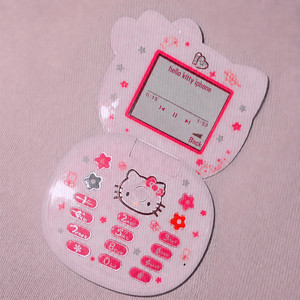 Hello Kitty iPhone by ystn
