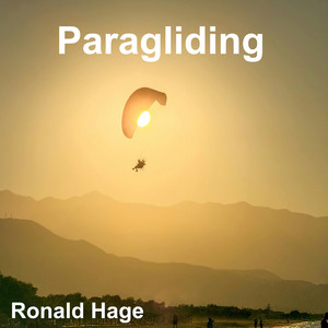 Paragliding by Ronald Hage