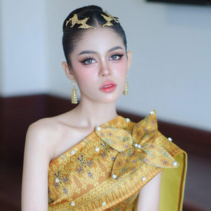 អោម វិច្ឆិកា - បងបួសវត្តណា?