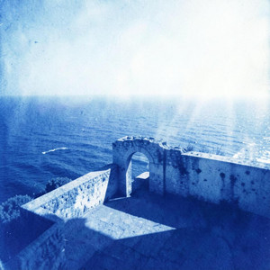 Bajo el Cielo Azul by Camilo Casado