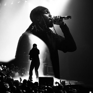 Famous by Iamsu!