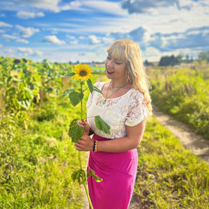 Nicole Macari - This Is The Life