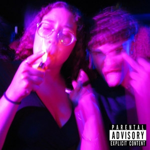 LAURiTA - UN DÍA (feat. KELSA)