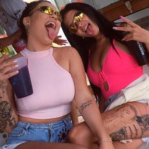 mc souza - Eu nunca fui chamada de presente de Deus só de menina do carai