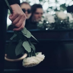 AUSENTES by Hache