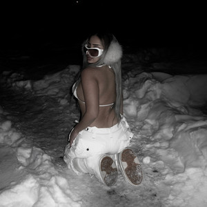 FEININ 4 U by Niki Chanel