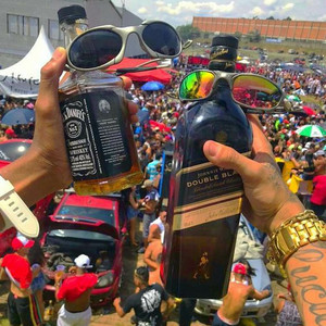 mc souza - Funk do Assobio Não é que esse peste tem cara de rico mesmo nem escuta forro