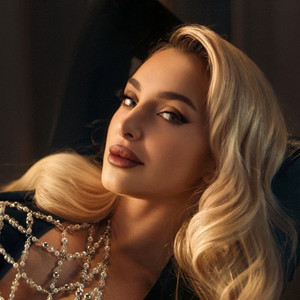 Maya Berovic - Omiljena bivša