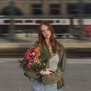 à la gare by ROMANE