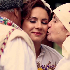 Lenuta Filipoi - Bine-I S-Ai Bunici Pe Lume