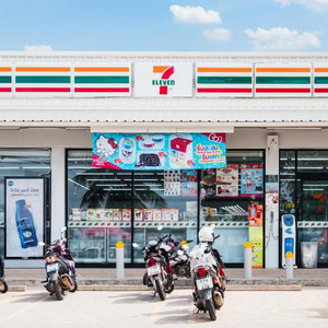7-Eleven by Taktikka