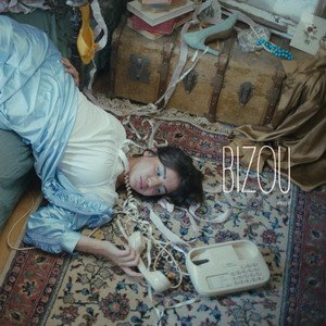 Bizou by Maé