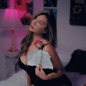 Roses on Read by Hannah Hills